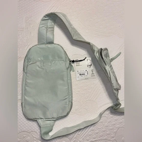 NWT Adidas Crossbody Sling bag/purse Linen Green - Picture 2 of 9